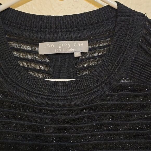 ONE GREY DAY RIBBED SHEER/SHIMMERING BLOUSE XS - Picture 2 of 10